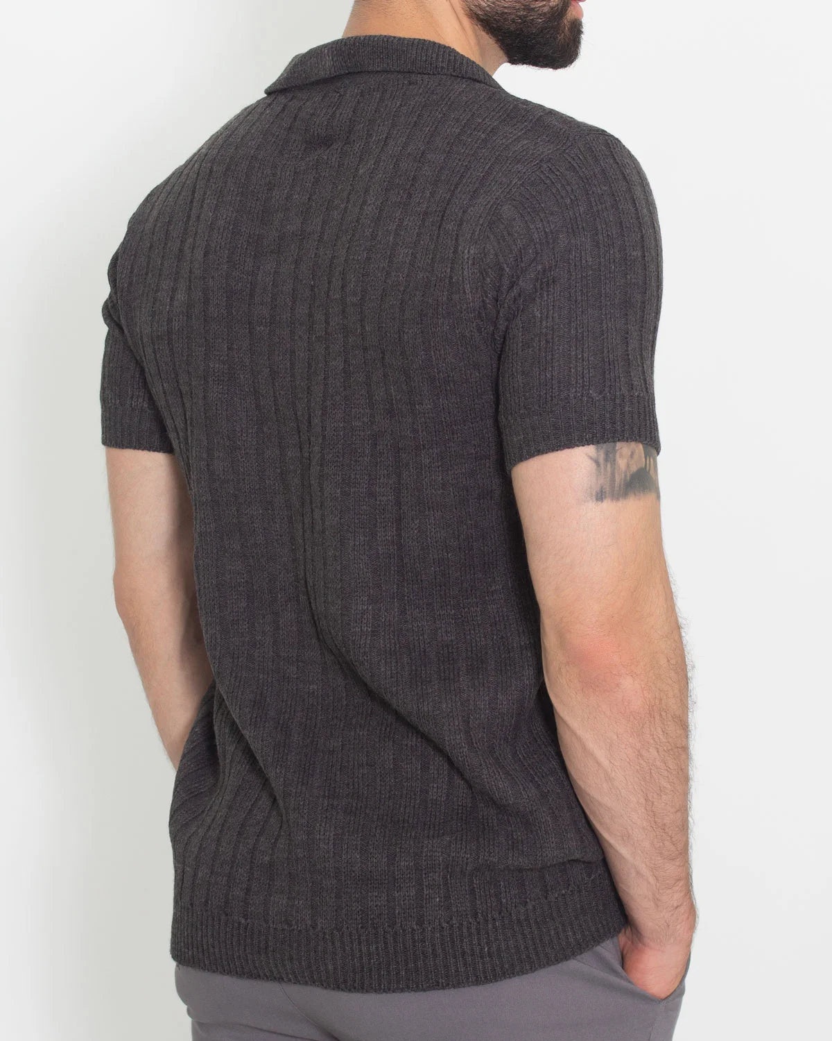 Camiseta Tipo Polo Tejida Gris