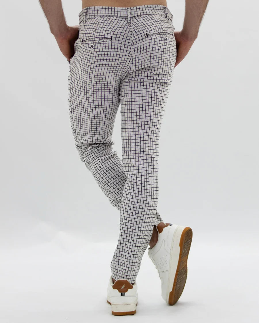Pantalón Flexible Cuadros Blancos