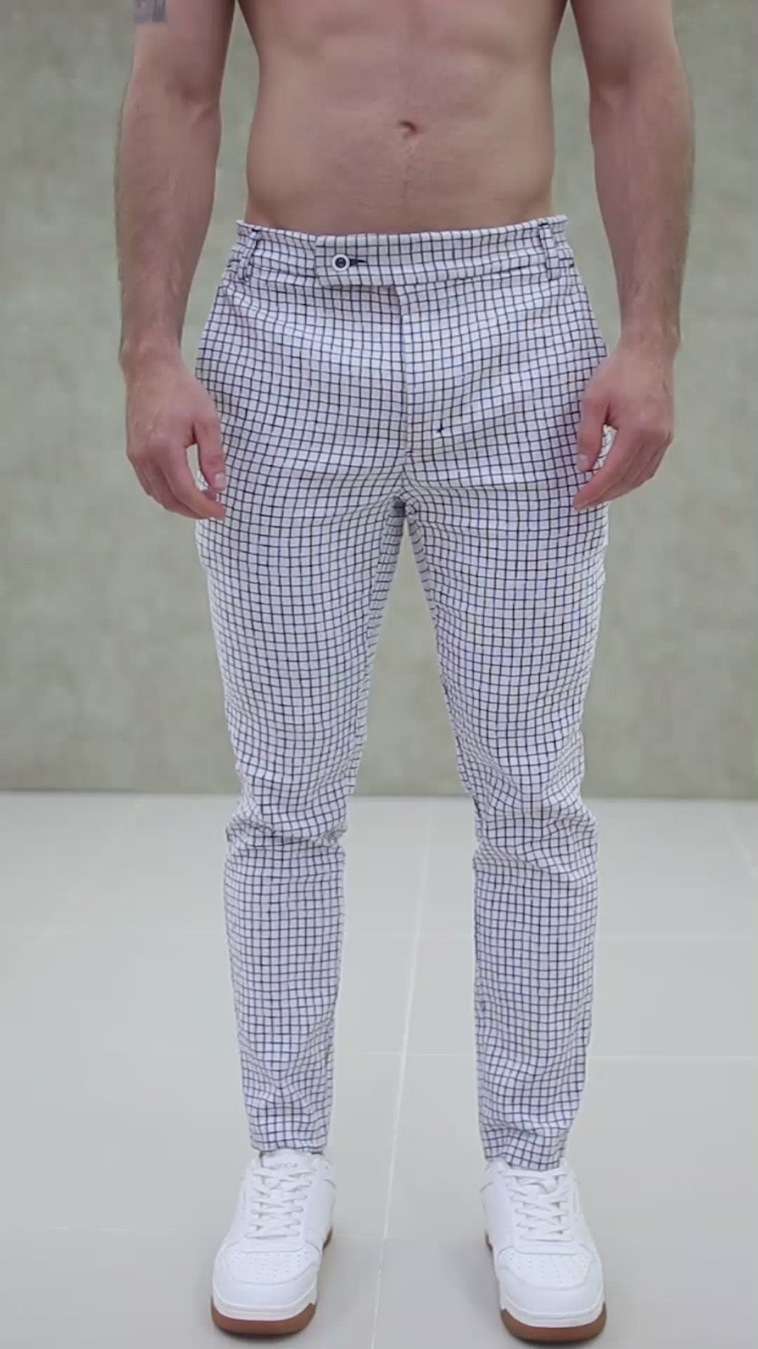 Pantalón Flexible Cuadros Blancos